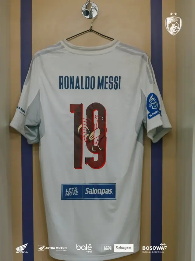 开云官网-梅罗一体？印尼球员卡卡·罗纳尔多·梅西走红 球衣照获2.6万点赞