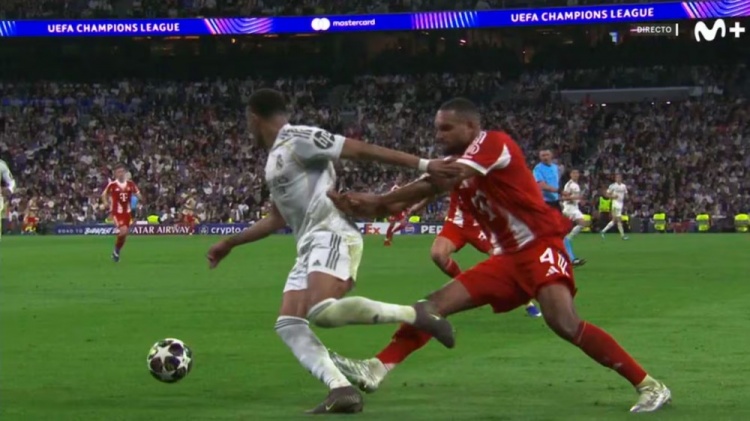 开云体育下载-龙赛罗：裁判嫉妒皇马！VAR有什么用 马丁红牌被取消而塔没被罚下